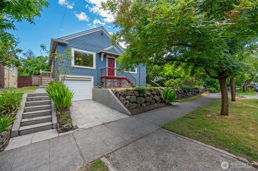 2562 6th Avenue W, Seattle, WA 98119 - #3