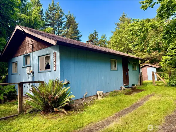 1251 S Ocosta Street S, Westport, WA 98595