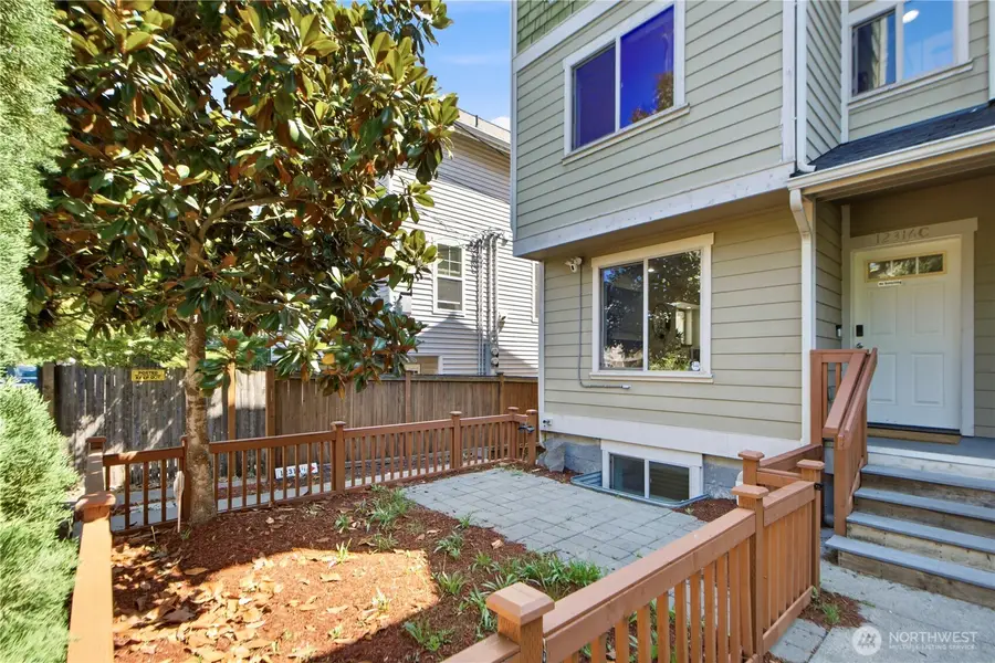 12316 33rd Avenue Ne #C, Seattle, WA 98125 - #2