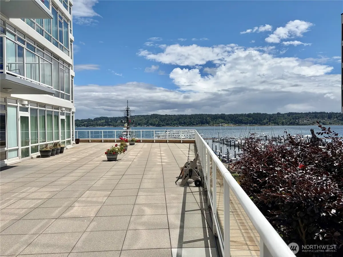 320 Washington Avenue #104, Bremerton, WA 98337 - #1