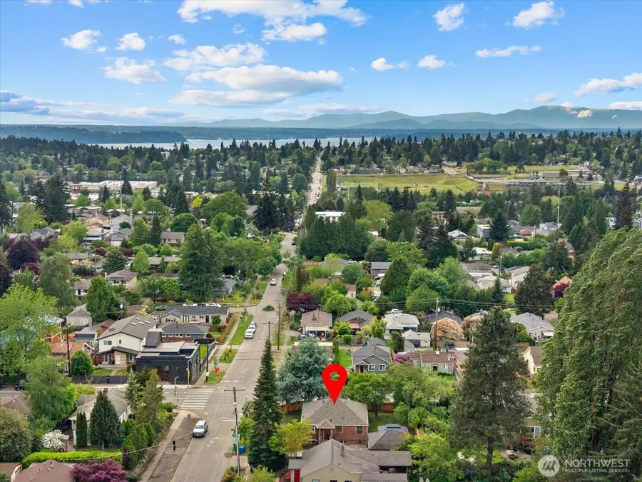 8724 16th Avenue Sw, Seattle, WA 98106 - #3