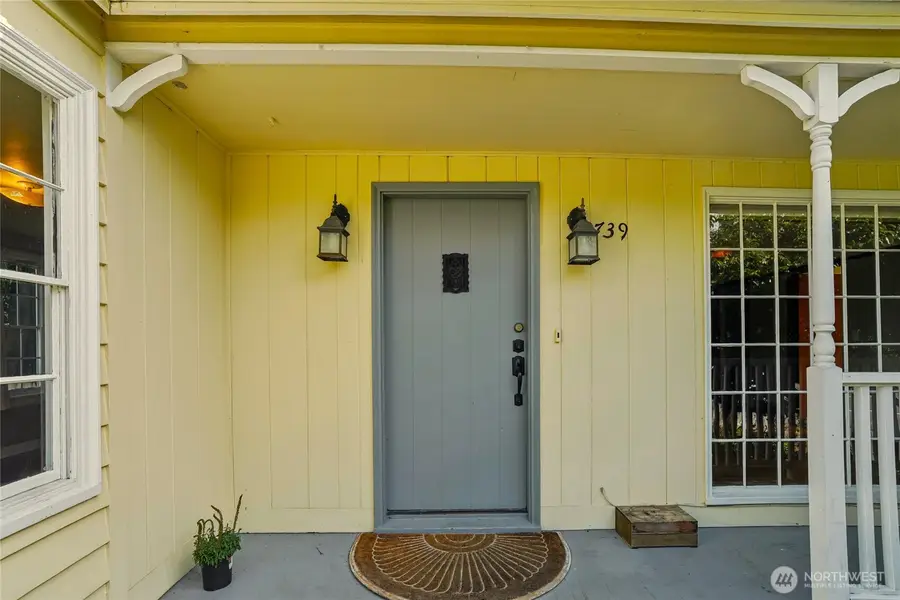 739 N 165th Street, Shoreline, WA 98133 - #3