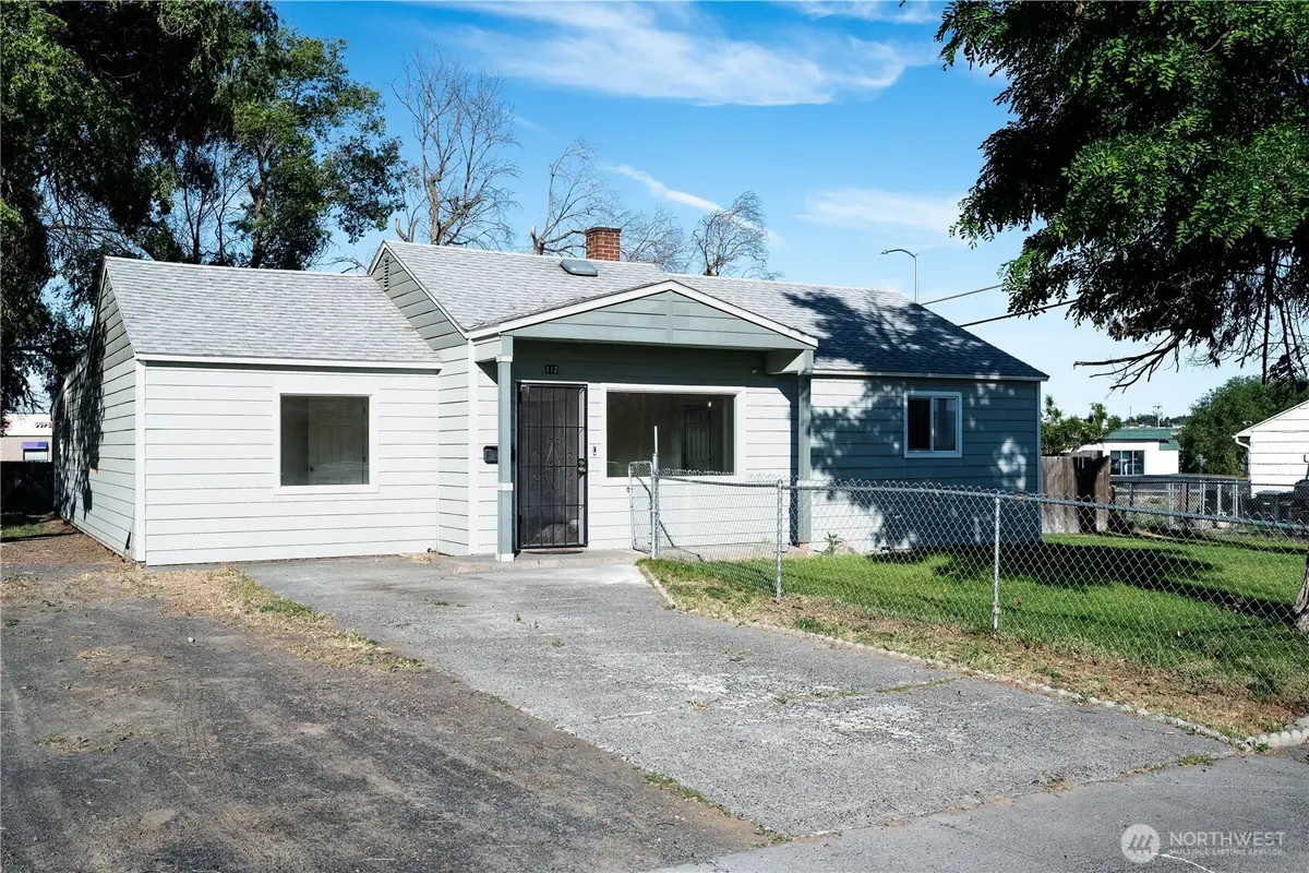 112 W Loop Drive, Moses Lake, WA 98837 - #1