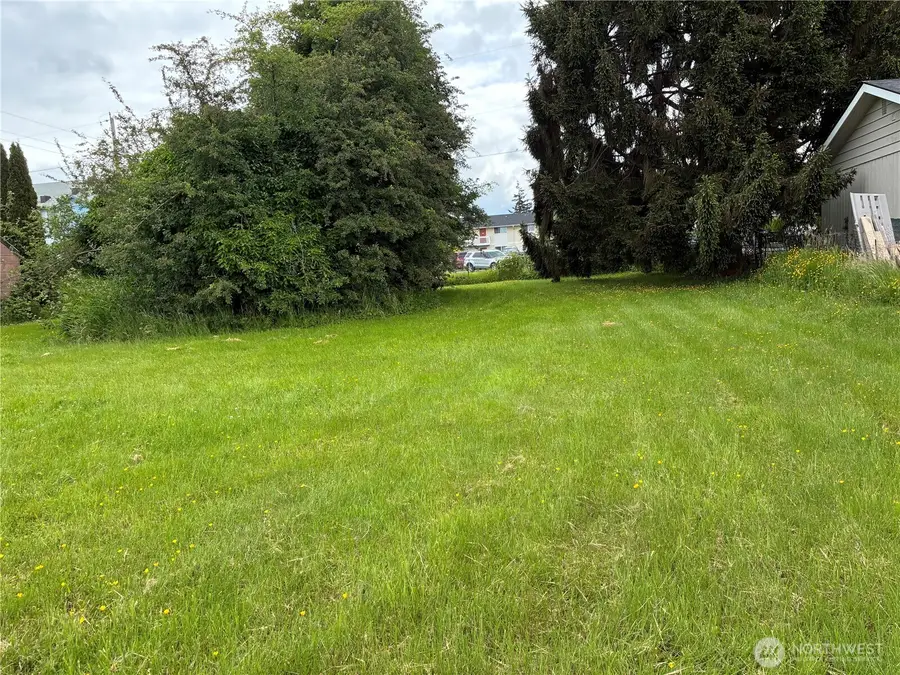 1820 E College Way #1, Mount Vernon, WA 98273 - #2