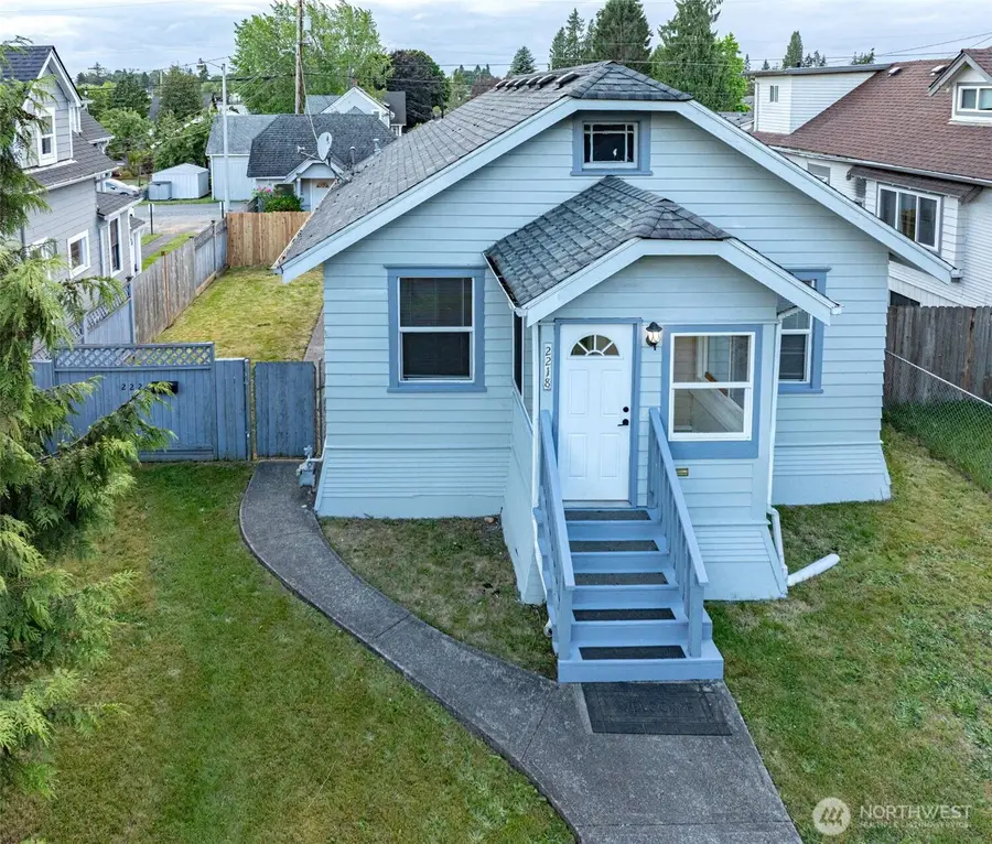 2218 Summit Avenue, Everett, WA 98201 - #2