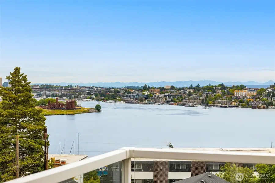 2432 Dexter Avenue N #300, Seattle, WA 98109 - #2