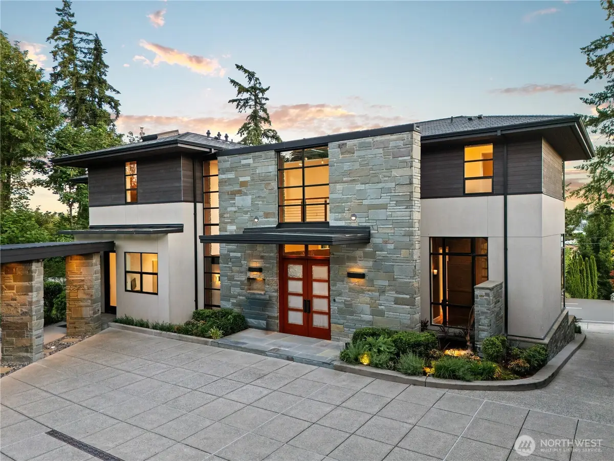 9632 Lake Washington Blvd Ne, Bellevue, WA 98004 - #1