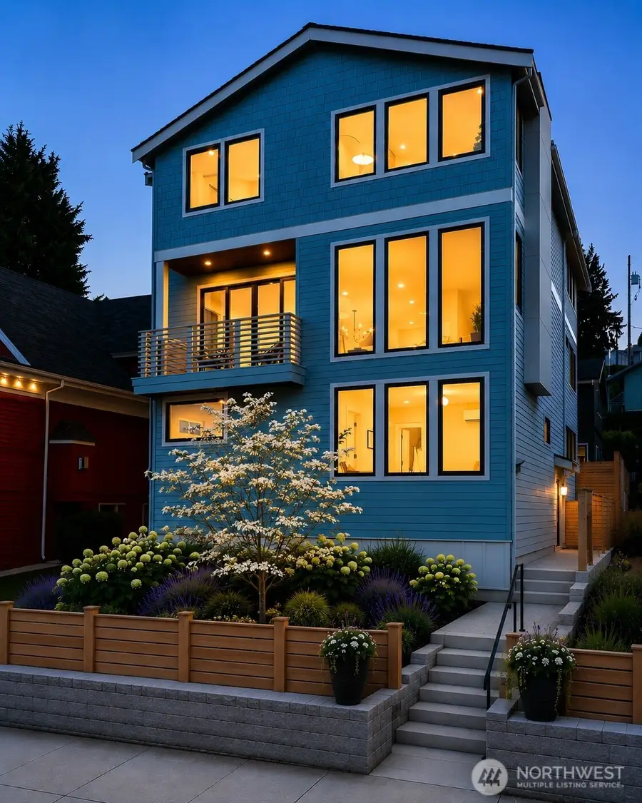 909 32nd Avenue S #A, Seattle, WA 98144 - #3