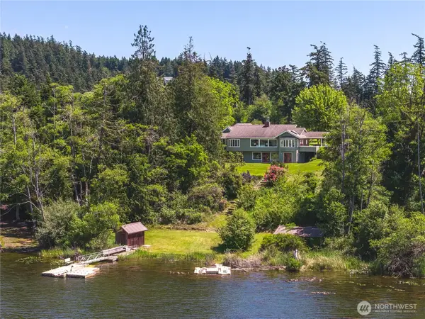 6067 S Campbell Lake Road, Anacortes, WA 98221