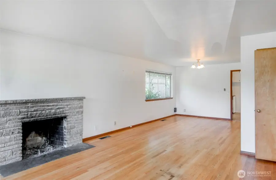 4929 55th Avenue S, Seattle, WA 98118 - #2