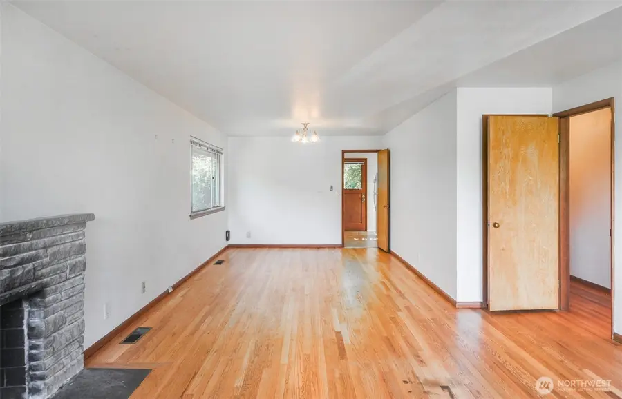 4929 55th Avenue S, Seattle, WA 98118 - #3