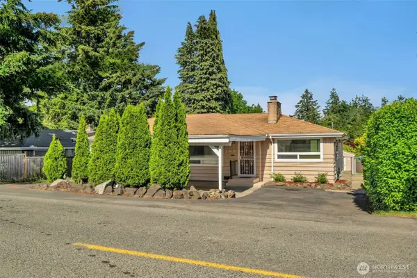 20010 8th Avenue S, Des Moines, WA 98198