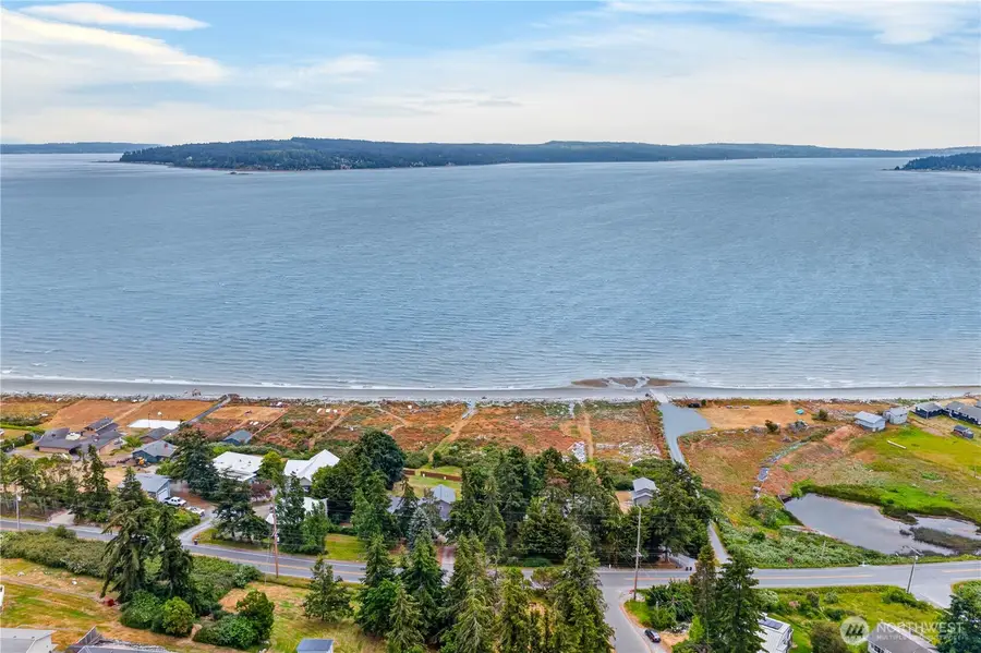 2729 Van Dee Avenue, Greenbank, WA 98253 - #2