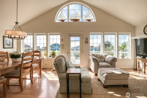 622 Ocean Shores Boulevard Sw, Ocean Shores, WA 98569