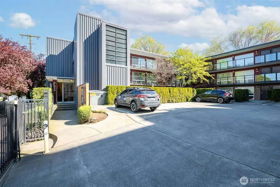 752 Bellevue Avenue E #208, Seattle, WA 98102 - #2
