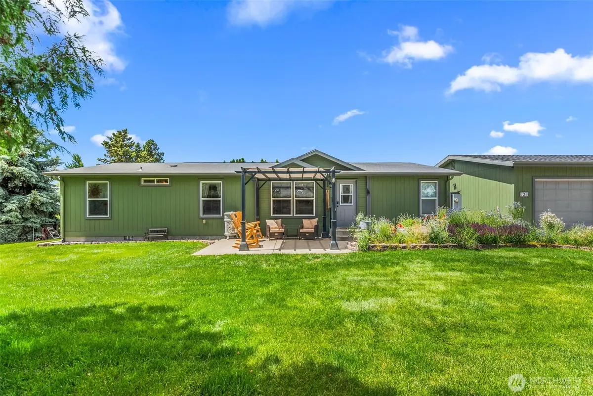 136 29th Street Nw, East Wenatchee, WA 98802 - #1