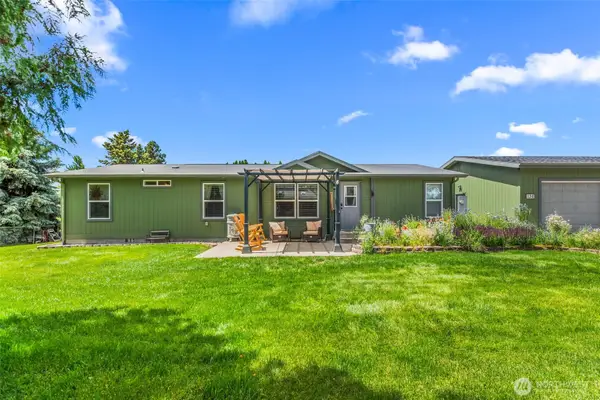 136 29th Street Nw, East Wenatchee, WA 98802