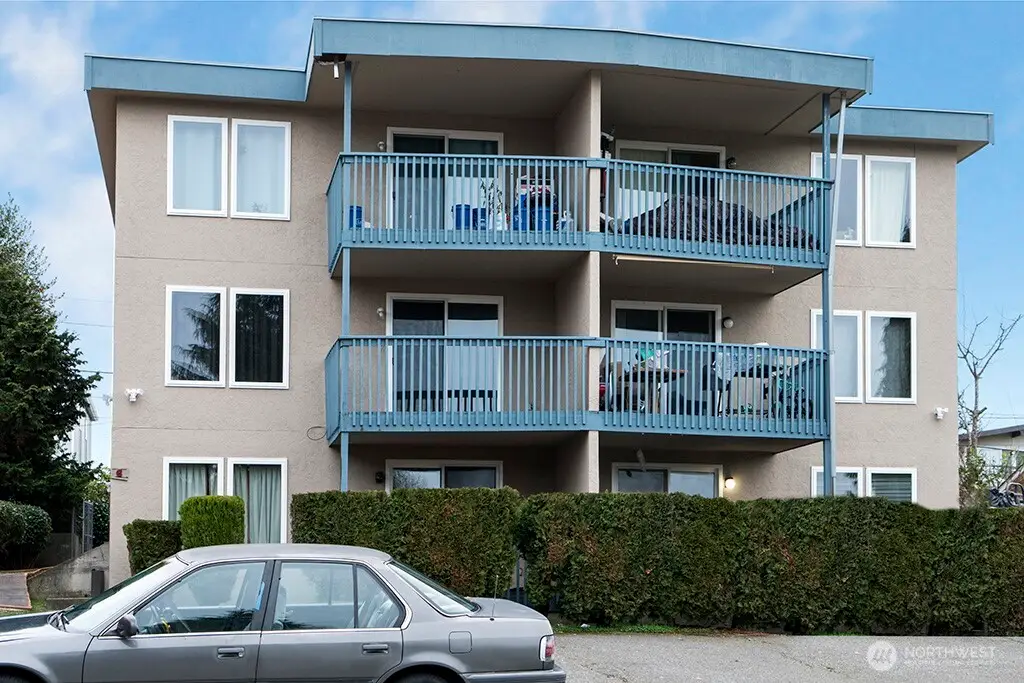15409 9th Avenue Sw, Burien, WA 98166 - #1