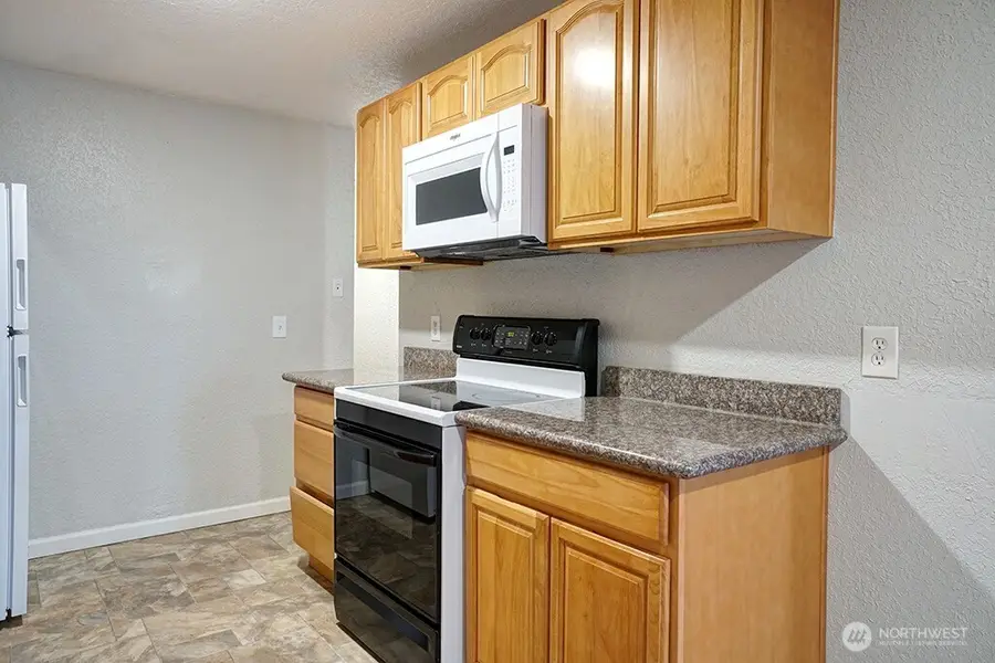 15409 9th Avenue Sw, Burien, WA 98166 - #2