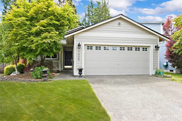 17909 110th Street Ct E, Bonney Lake, WA 98391