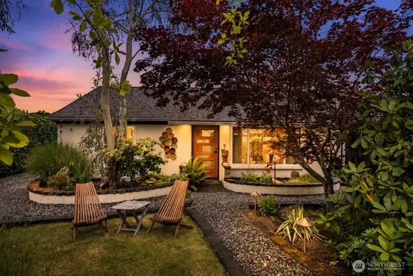 16107 Midvale Avenue N, Shoreline, WA 98133