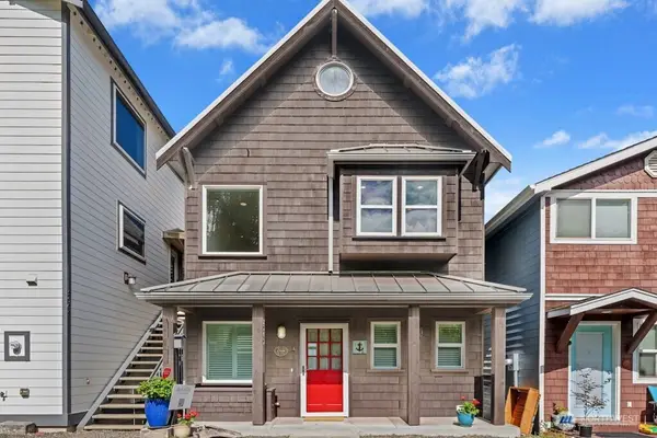 2707 Day Island Blvd W, University Place, WA 98466