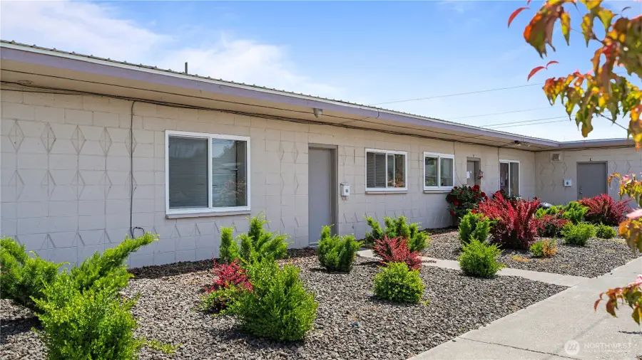 124 W Shoshone Street, Pasco, WA 99301 - #2