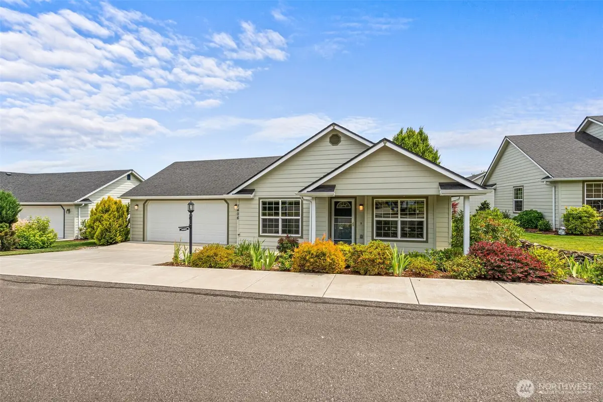 1406 Stillwaters Avenue, Centralia, WA 98531 - #1