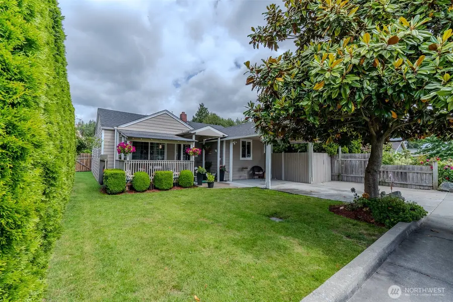 517 E Hazel Avenue, Burlington, WA 98233 - #2