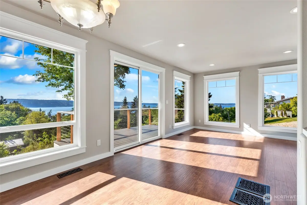 501 11th Street, Mukilteo, WA 98275 - #1