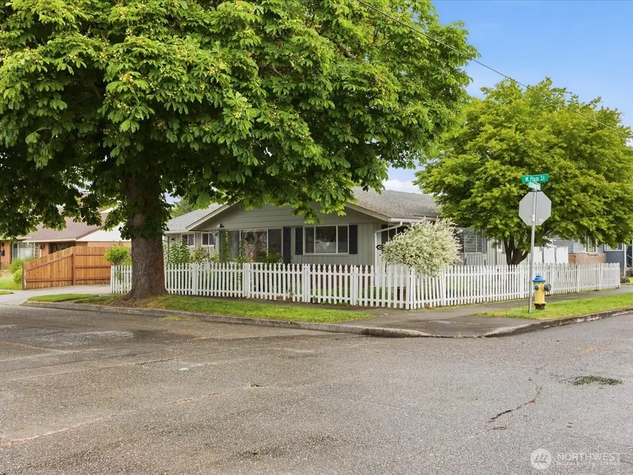 301 W Plum Street, Centralia, WA 98531 - #2