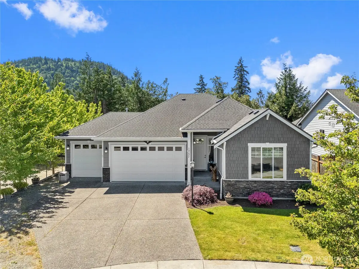 1757 Hillcrest Loop, Mount Vernon, WA 98274 - #1