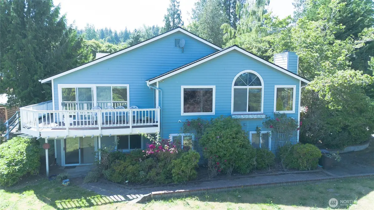 1088 Colchester Drive, Port Orchard, WA 98366 - #1