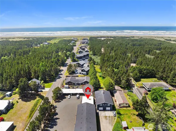 1611 Ocean Beach Boulevard S #4, Long Beach, WA 98631