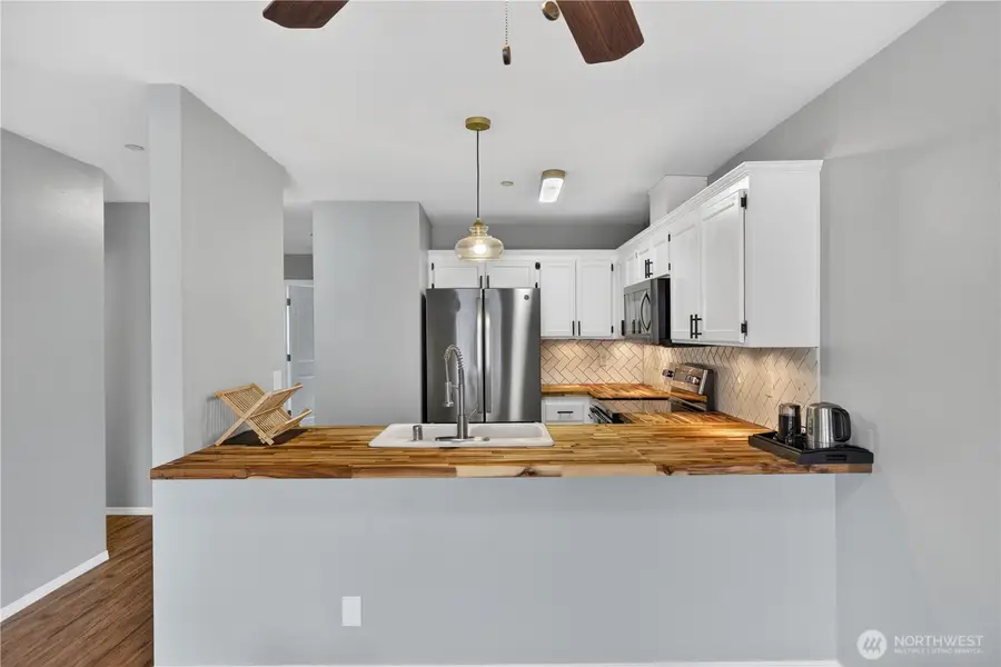 1670 SW Mulberry Drive #B302, Oak Harbor, WA 98277 - #2
