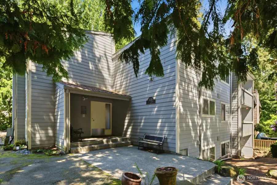 3510 W Elmore Street, Seattle, WA 98199 - #2