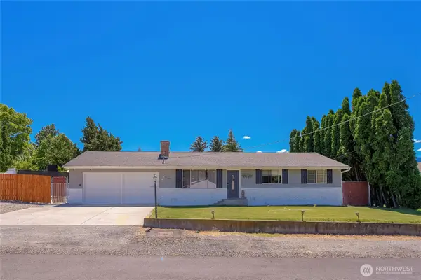 546 Rolfs Court, East Wenatchee, WA 98802