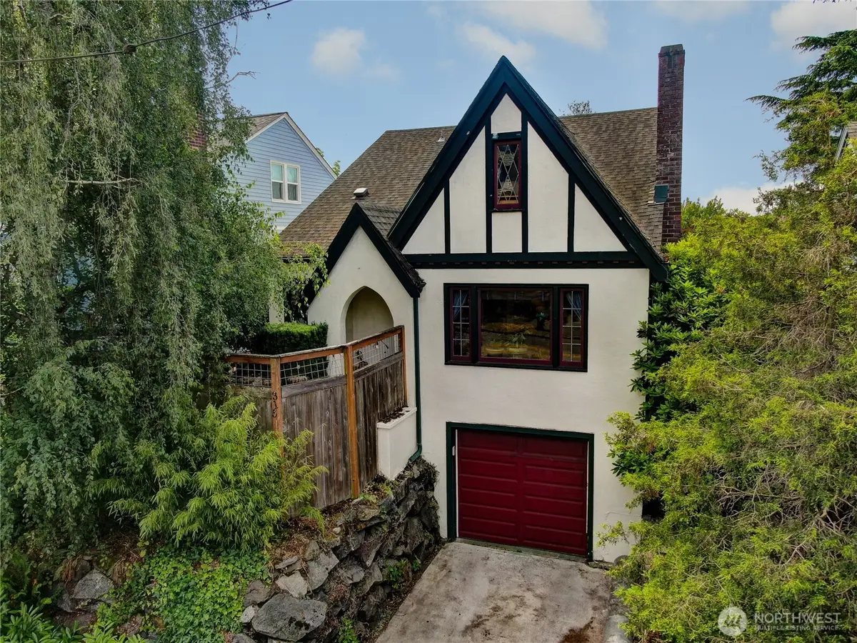 315 N 46th, Seattle, WA 98103 - #1