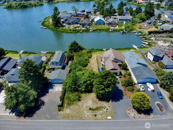 417 Duck Lake Drive Se #64, Ocean Shores, WA 98569