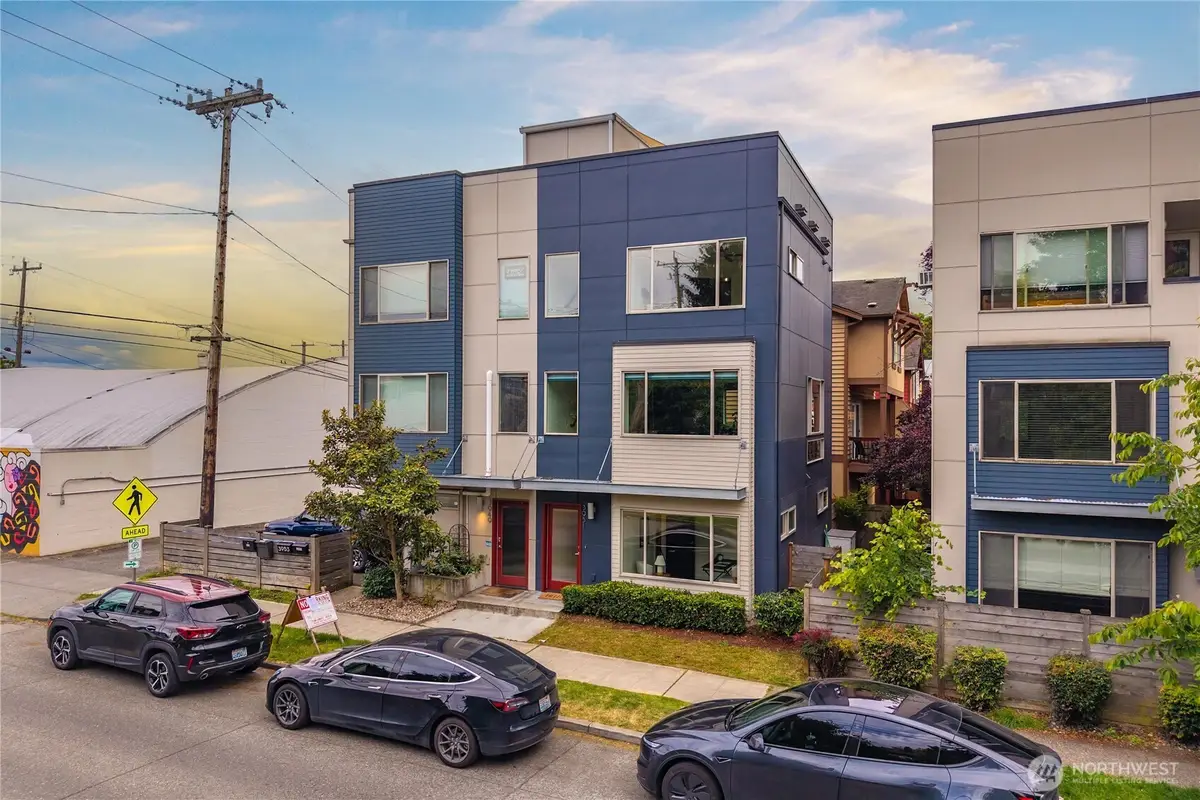 3951 SW Oregon Street, Seattle, WA 98116 - #1