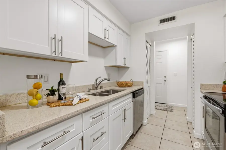 12525 NE 145th Place #F97, Kirkland, WA 98034 - #3
