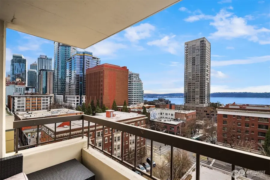 2201 3rd Avenue #1102, Seattle, WA 98121 - #2