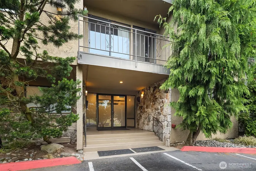 750 N 143rd Street #208, Seattle, WA 98133 - #2