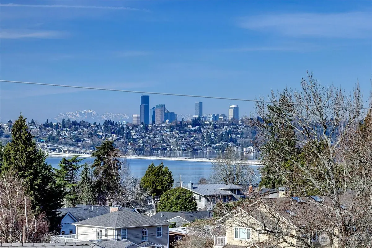 3036 67th Avenue Se, Mercer Island, WA 98040 - #1