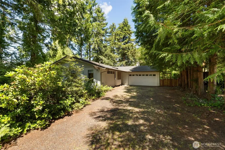 31 E Village View Drive, Allyn, WA 98524 - #2
