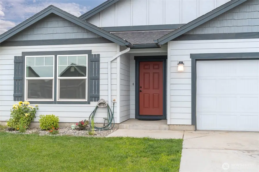 725 L St Ne, Quincy, WA 98848 - #2