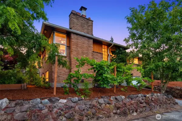 3902 S Genesee Street, Seattle, WA 98118