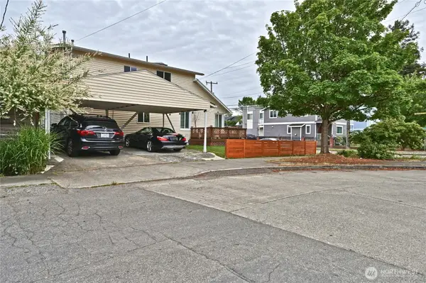 5402 S Cloverdale Street, Seattle, WA 98118