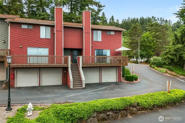 25042 Lake Fenwick Road #35, Kent, WA 25044