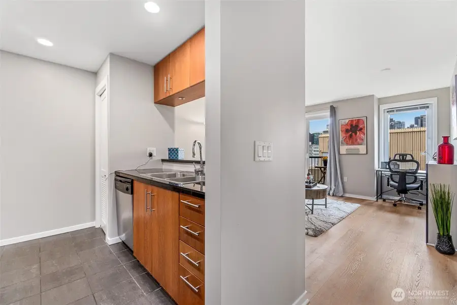 2721 1st Avenue #809, Seattle, WA 98121 - #3